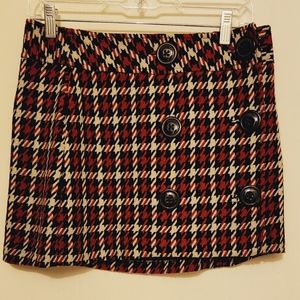 NWOT Adorable Tartan mini skirt from Express size 6